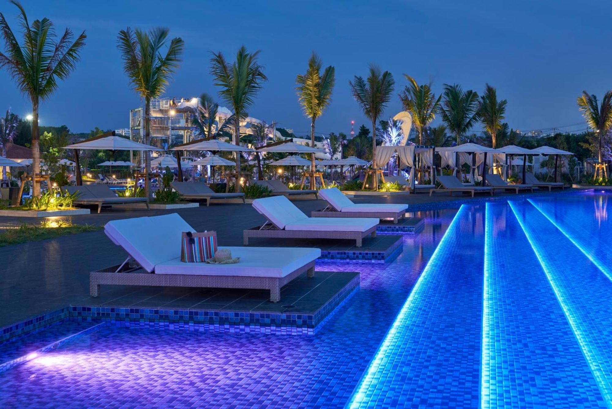 Grand Mercure Okinawa Cape Zanpa Resort Йомитан Экстерьер фото