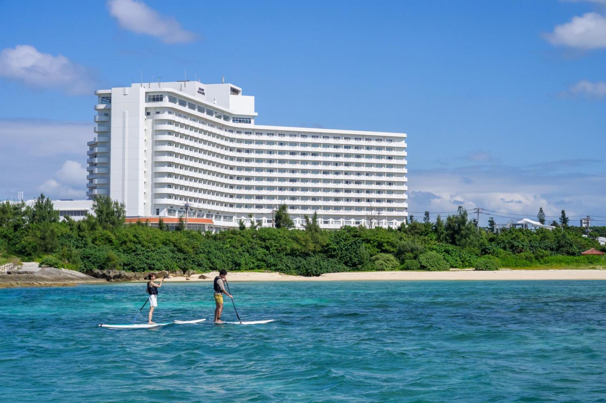 Grand Mercure Okinawa Cape Zanpa Resort Йомитан Экстерьер фото